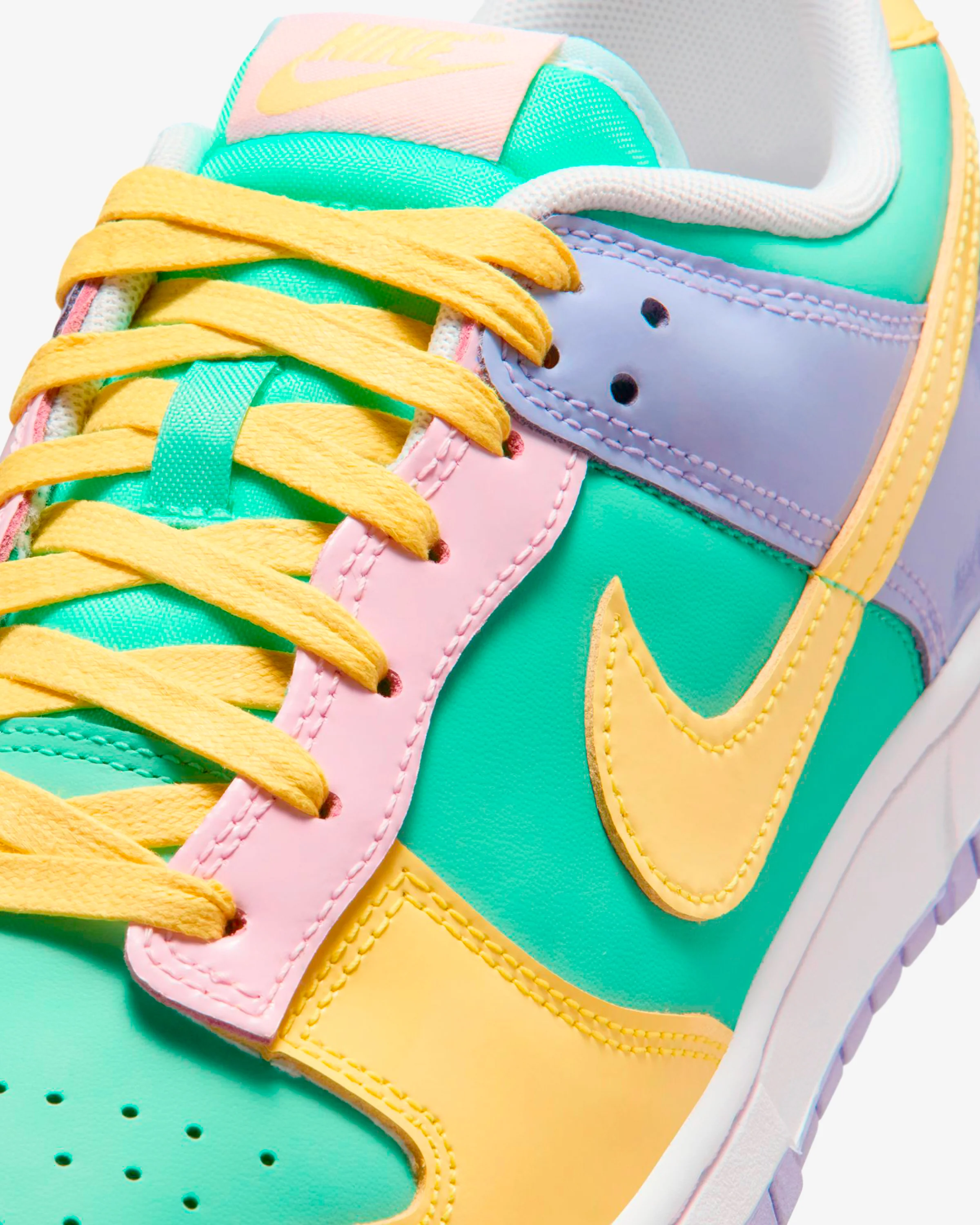 NIKE DUNK LOW RETRO - EMERALD RISE/ YELLOW PULSE/ HYDRANGEAS - Image 6