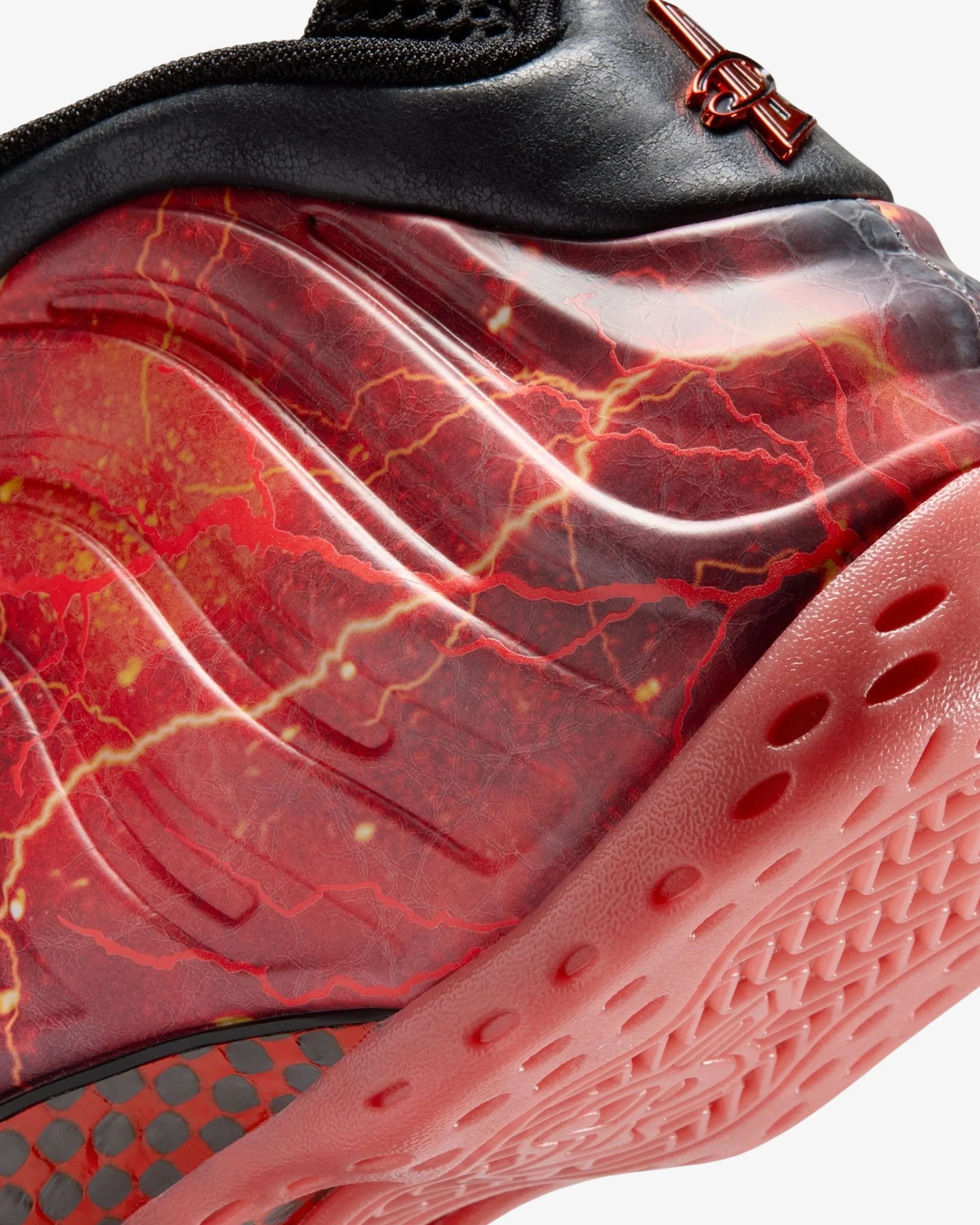 NIKE X STRANGER THINGS AIR FOAMPOSITE PRO - BLACK - Image 9