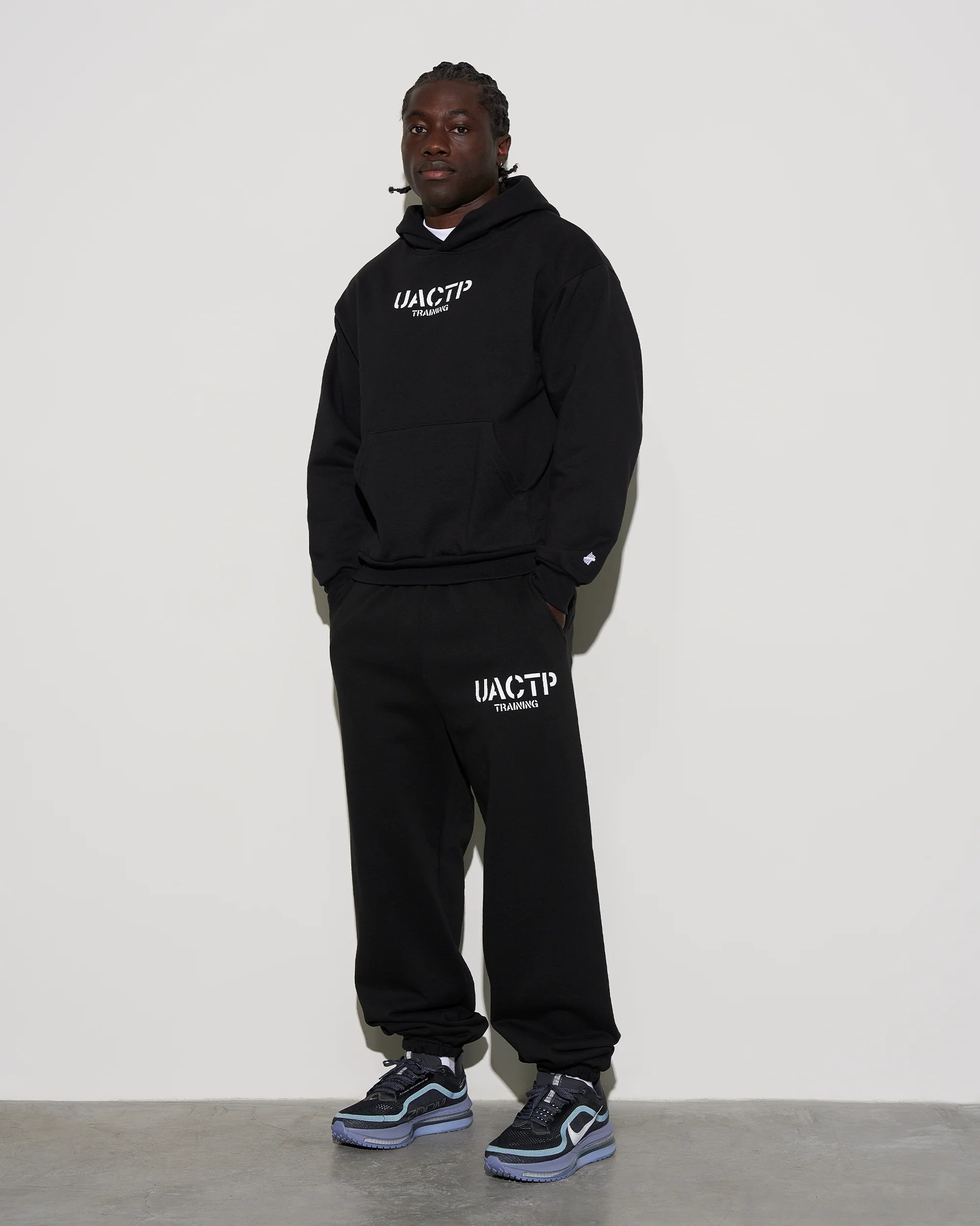 UACTP STENCIL TRAINING SWEATPANT - Image 4