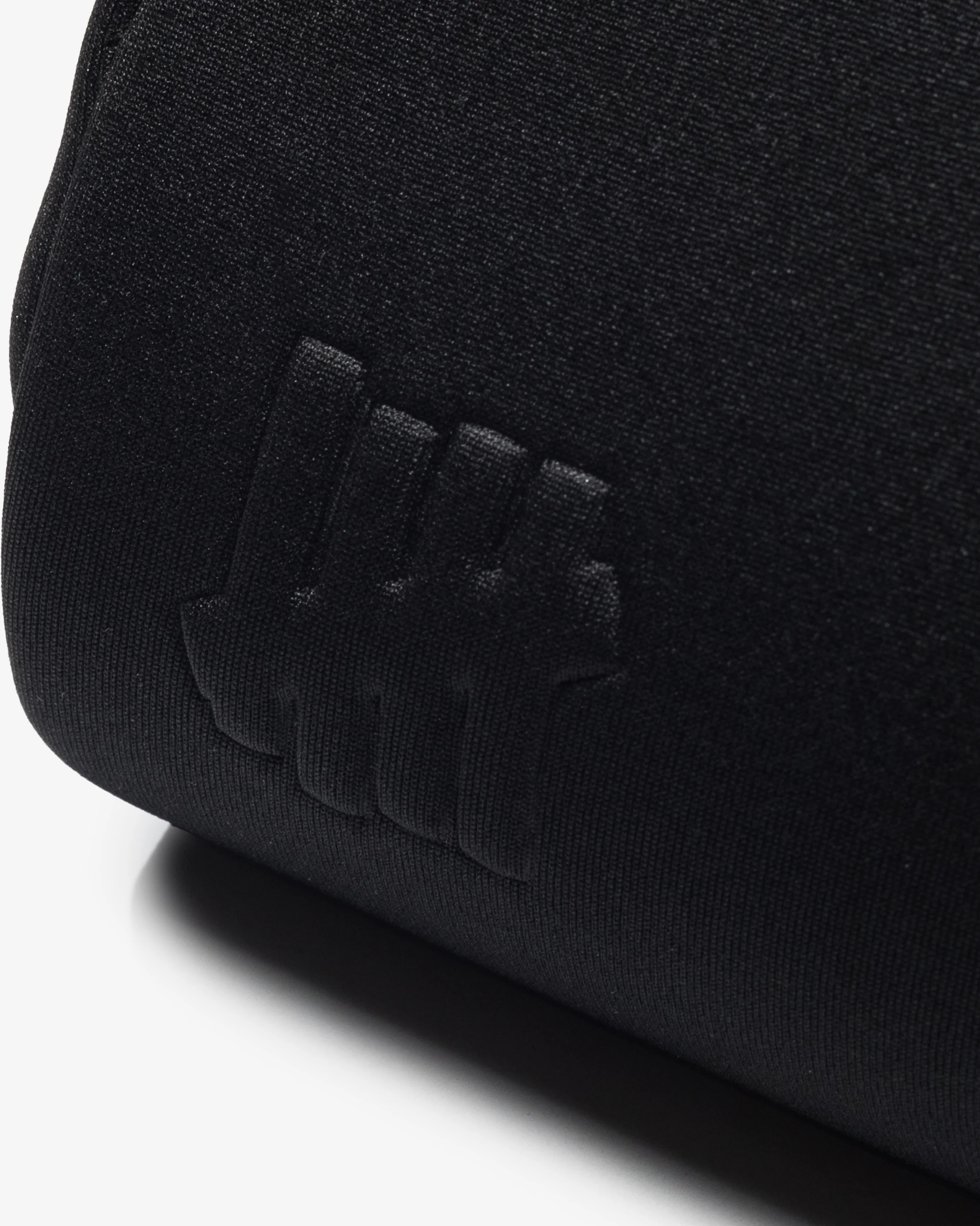 UNDEFEATED SUNGLASS CASE - Image 4
