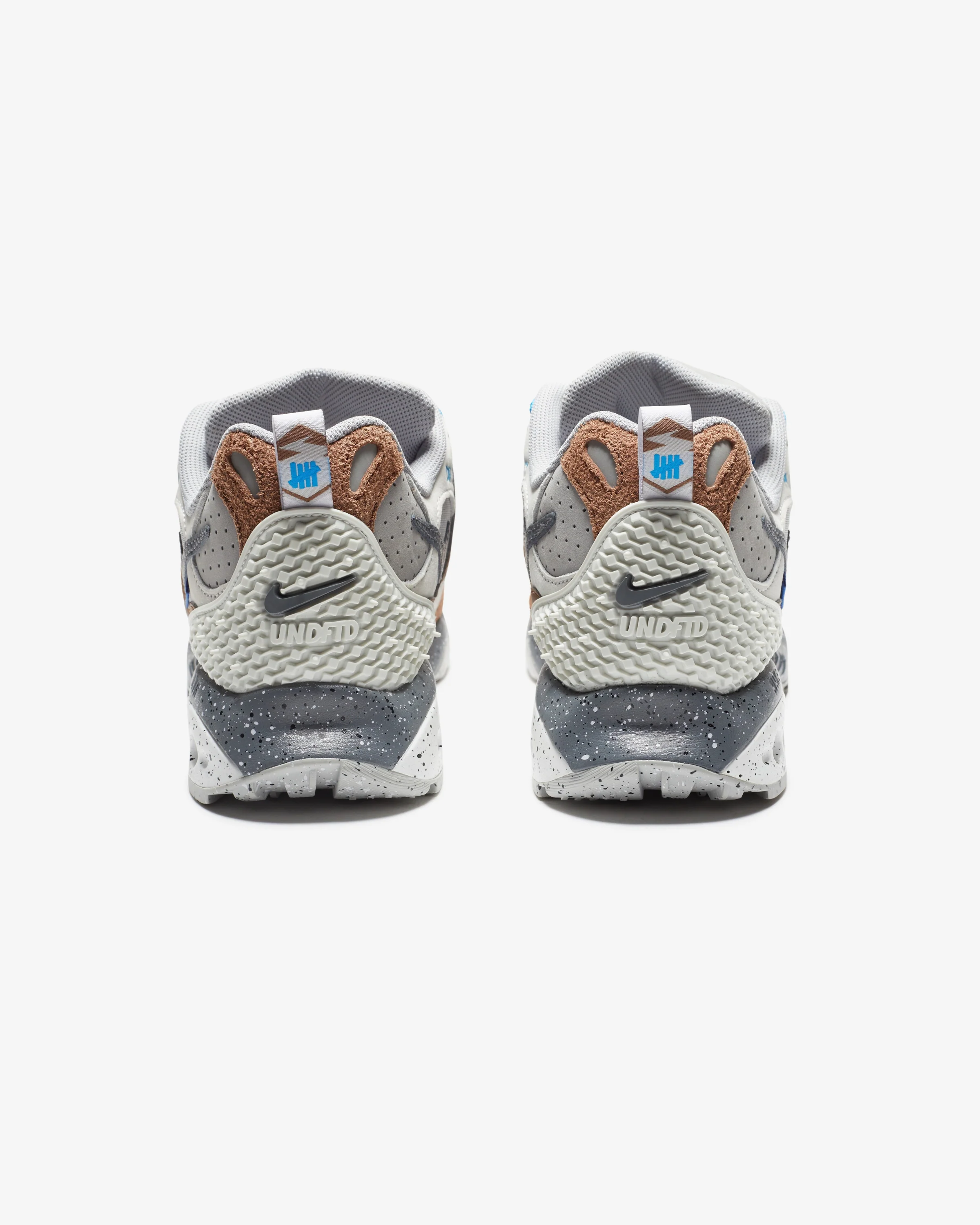 UNDEFEATED X NIKE AIR TERRA HUMARA - ARCHAEOBROWN - Image 4